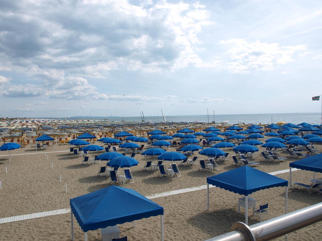 Il Pontile Holidays Apartment 马里纳-迪-皮特拉桑塔 客房 照片
