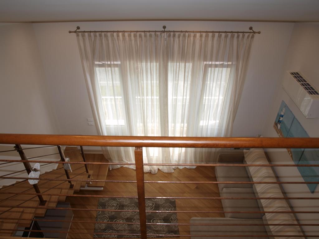 Il Pontile Holidays Apartment 马里纳-迪-皮特拉桑塔 客房 照片